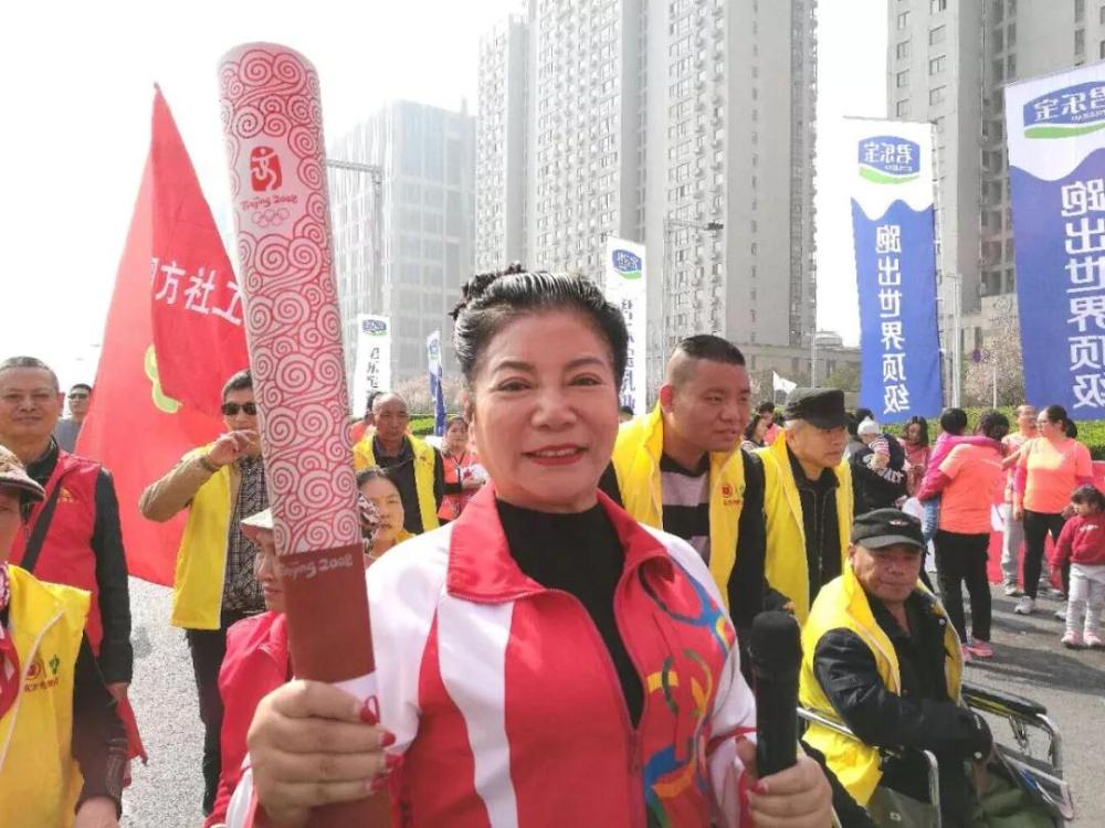 挑战极限，为爱助跑——残障朋友参加郑开马拉松